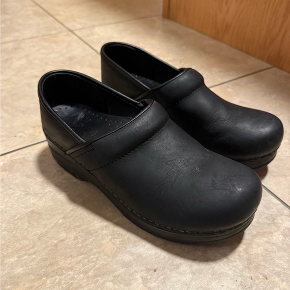 Dansko Shoes - Black Dansko 37